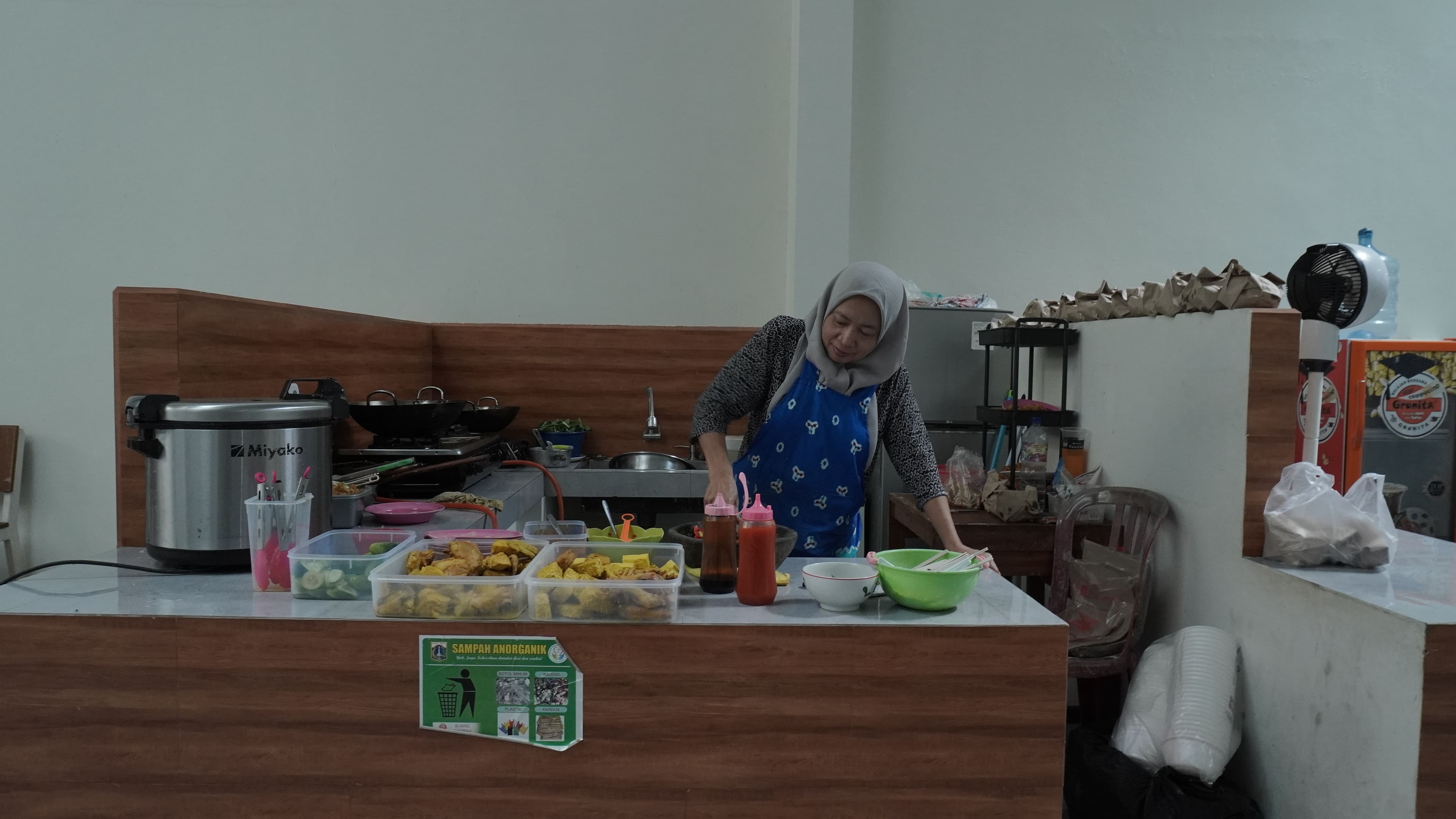 Kantin — Foto 2