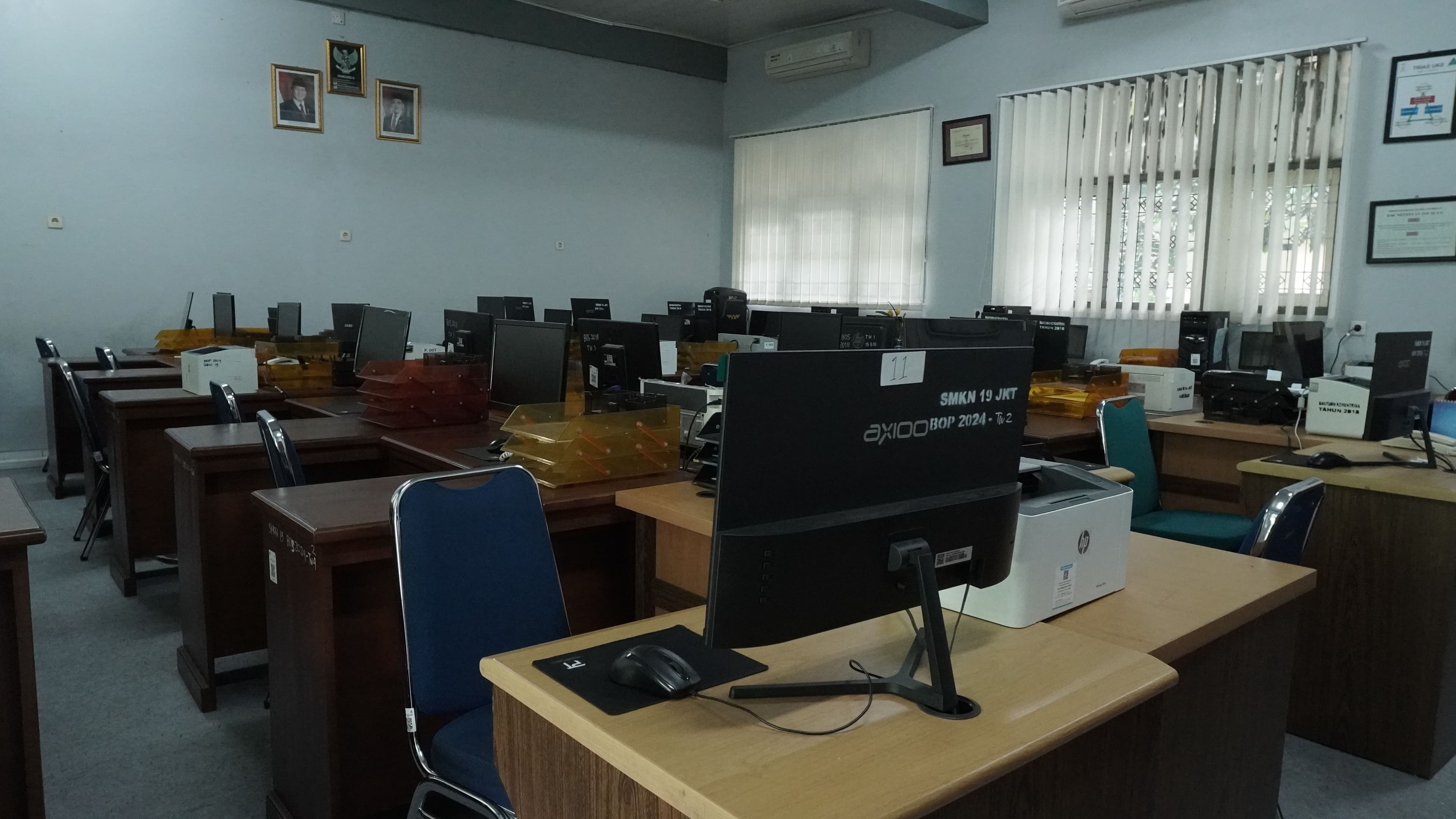 Lab Perkantoran — Foto 2