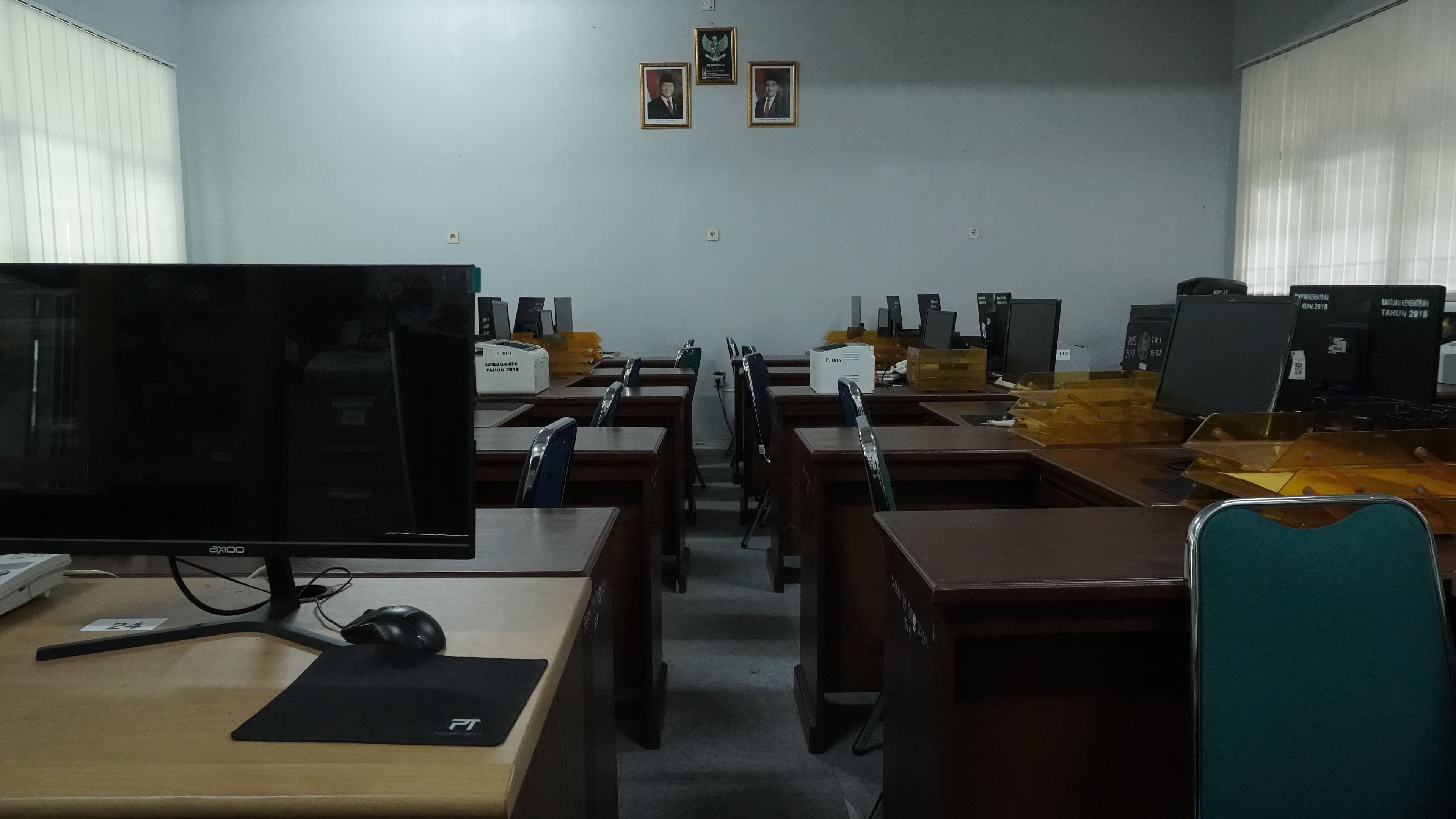 Lab Perkantoran — Foto 3