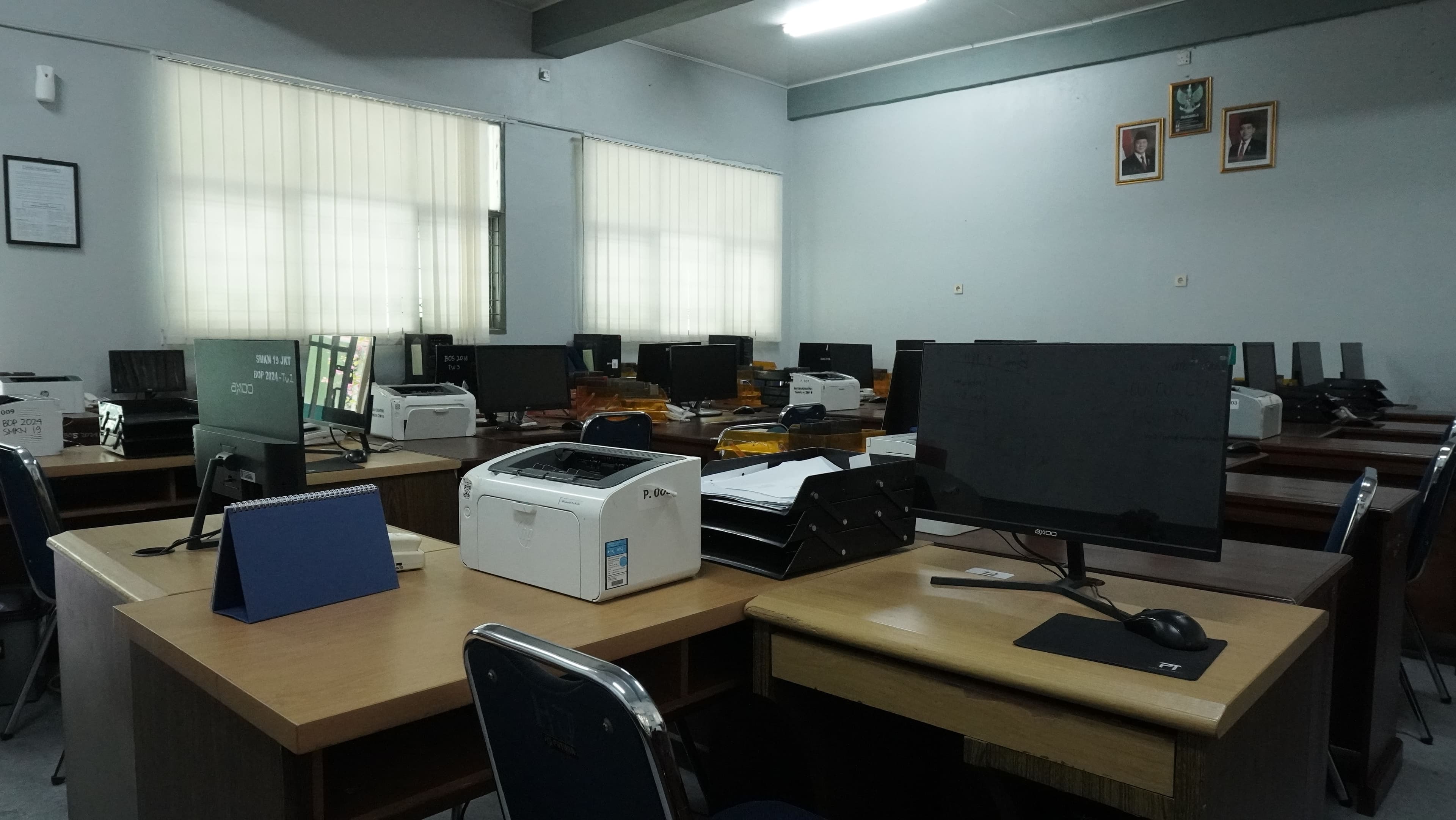 Lab Perkantoran — Foto 4