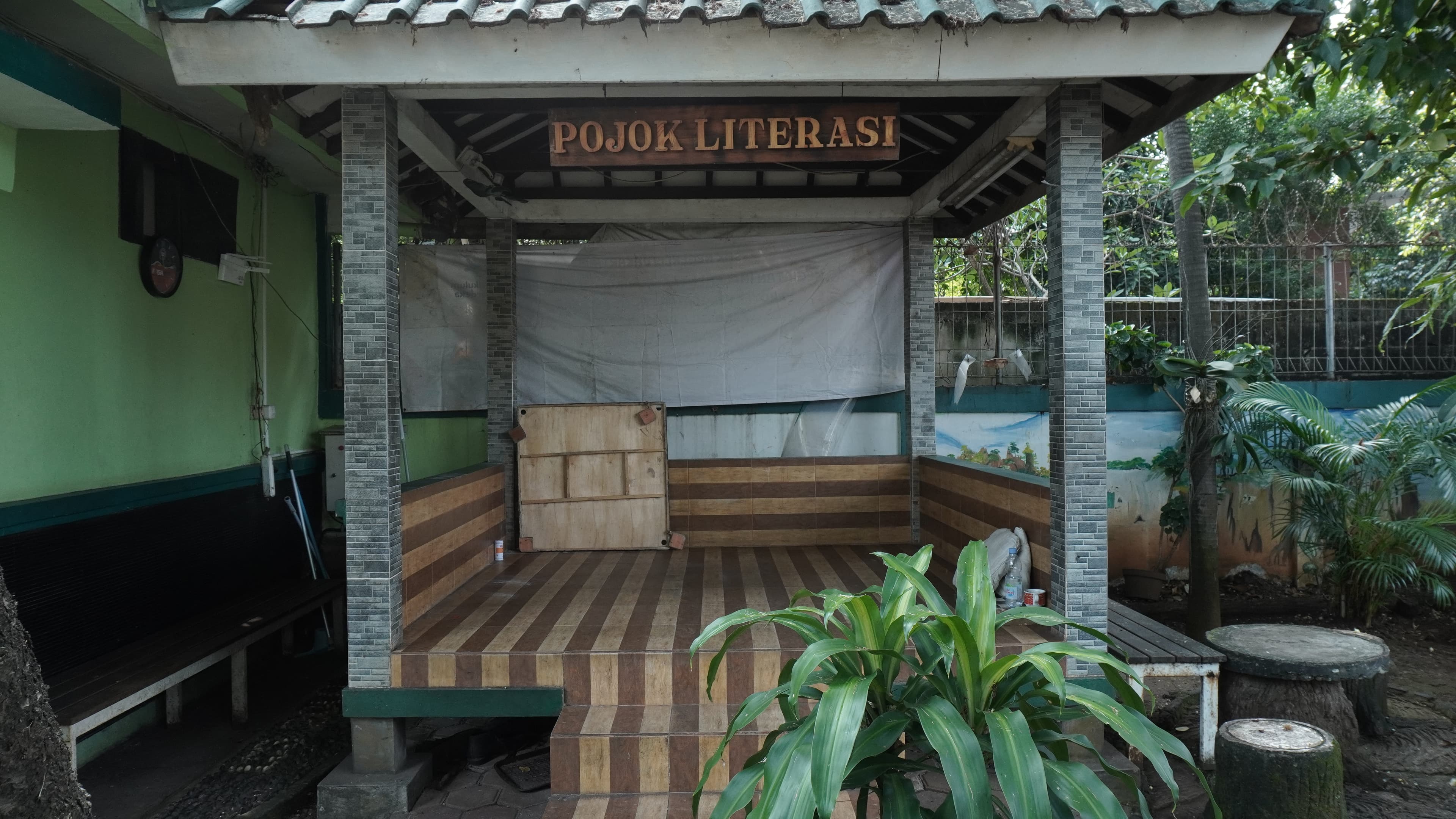Literasi — Foto 1